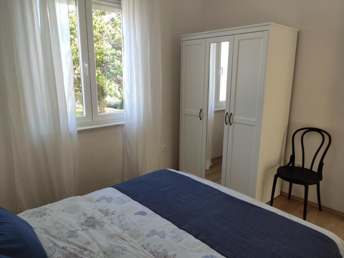 Apartmani Sara 2 Бетина Экстерьер фото