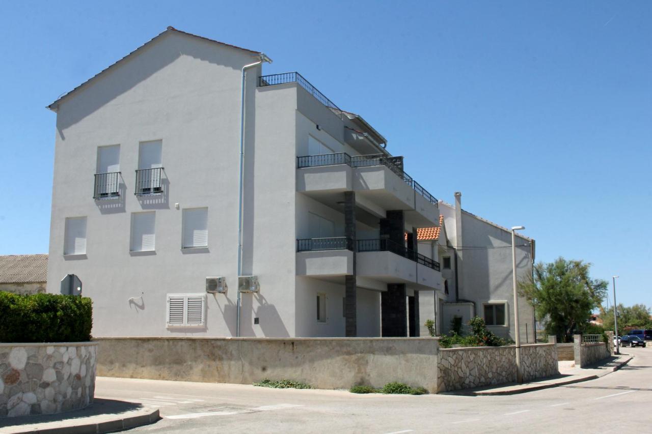 Apartmani Sara 2 Бетина Экстерьер фото